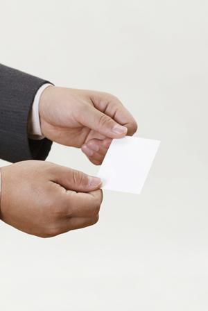 「大阪で交通事故に遭ったら知っておきたい弁護士の選び方と賠償金の受け取り方」